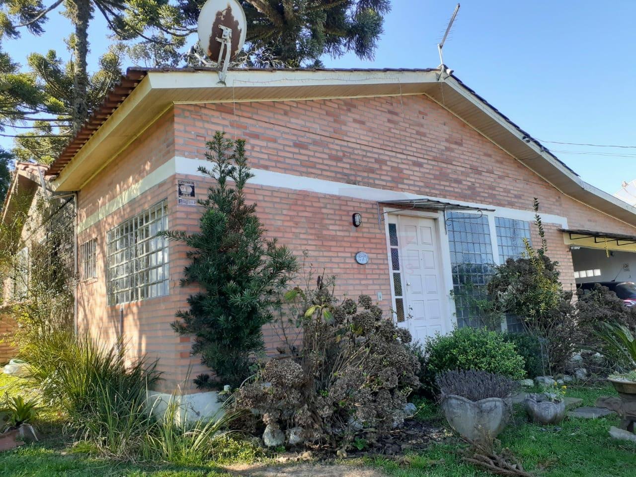 CASA 3 DORMITÓRIOS