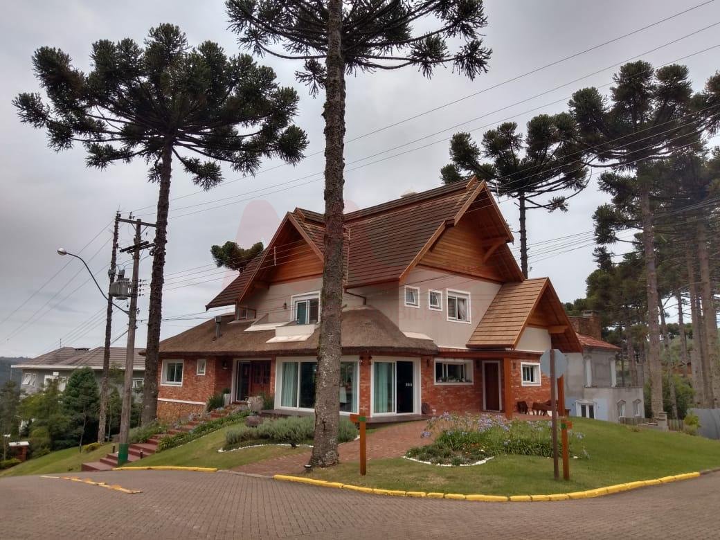 CASA 4 DORMITÓRIOS