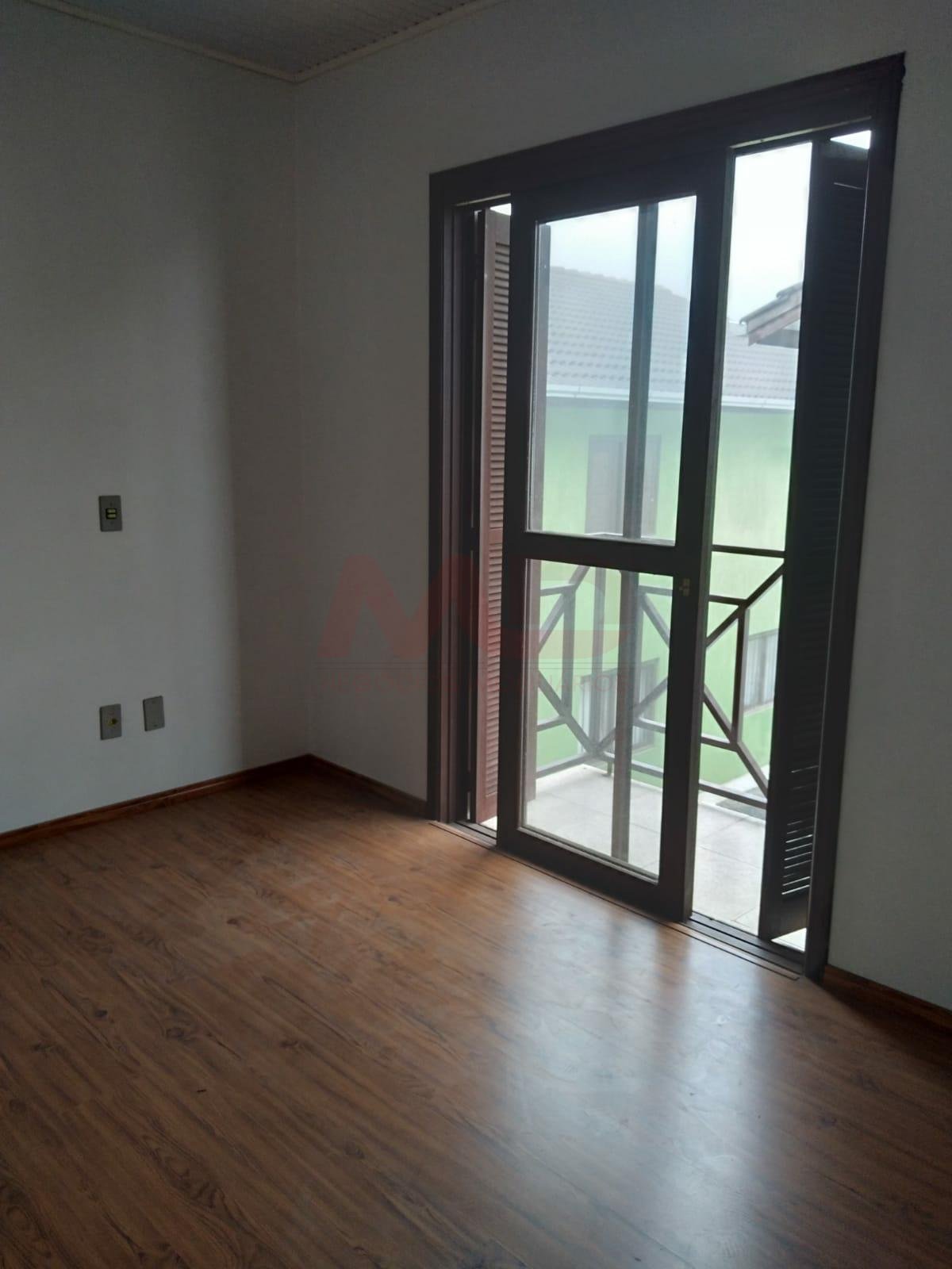 Casa geminada 2 QUARTOS