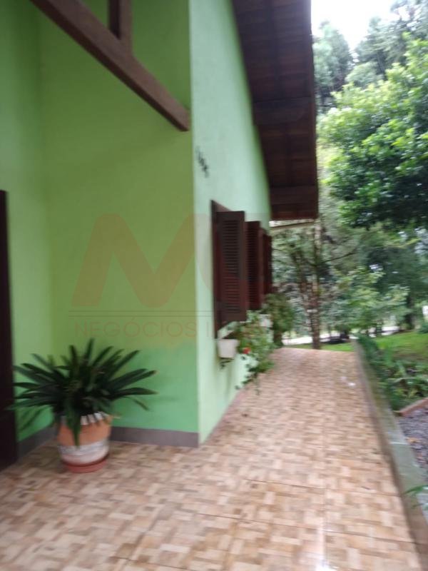 CASA 3 DORMITÓRIOS