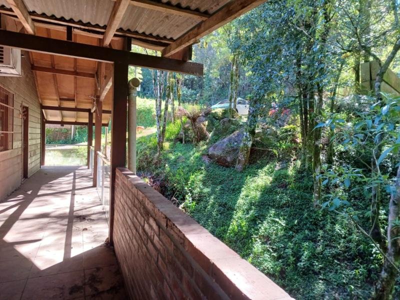 CASA 3 DORMITÓRIOS