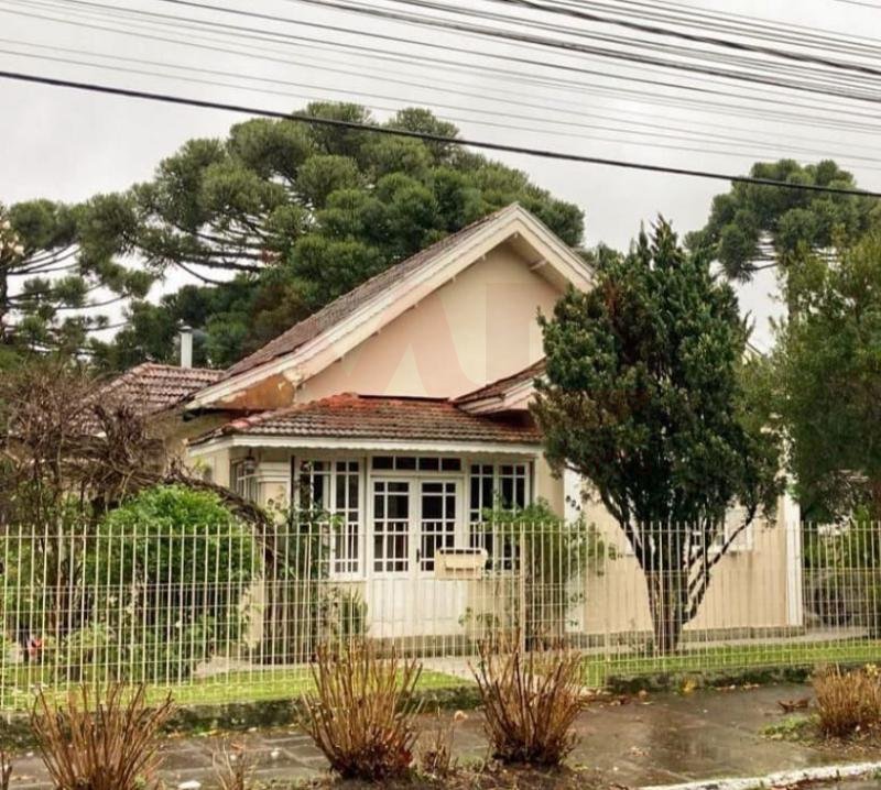 CASA 3 DORMITÓRIOS