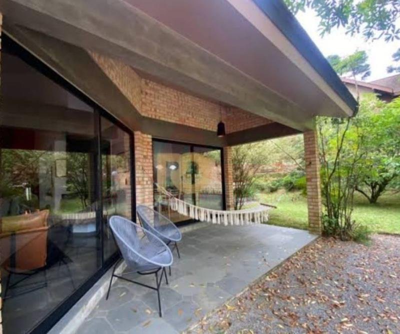 CASA 3 DORMITÓRIOS