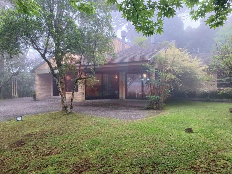 CASA 3 DORMITÓRIOS