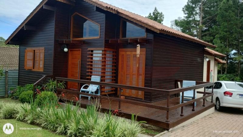 CASA 3 DORMITÓRIOS