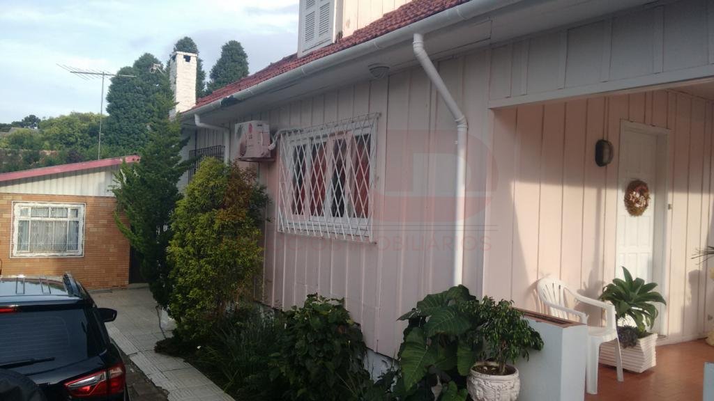 CASA 3 DORMITÓRIOS