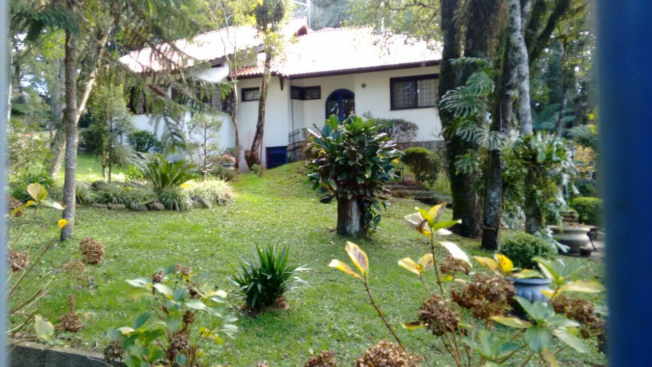 CASA 3 DORMITÓRIOS